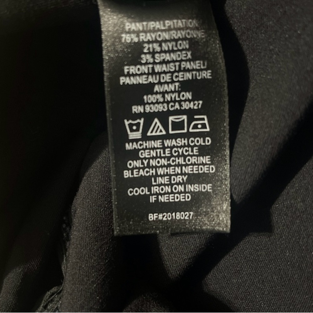 Nic and Zoe pull up stretch - Picture 3 of 4